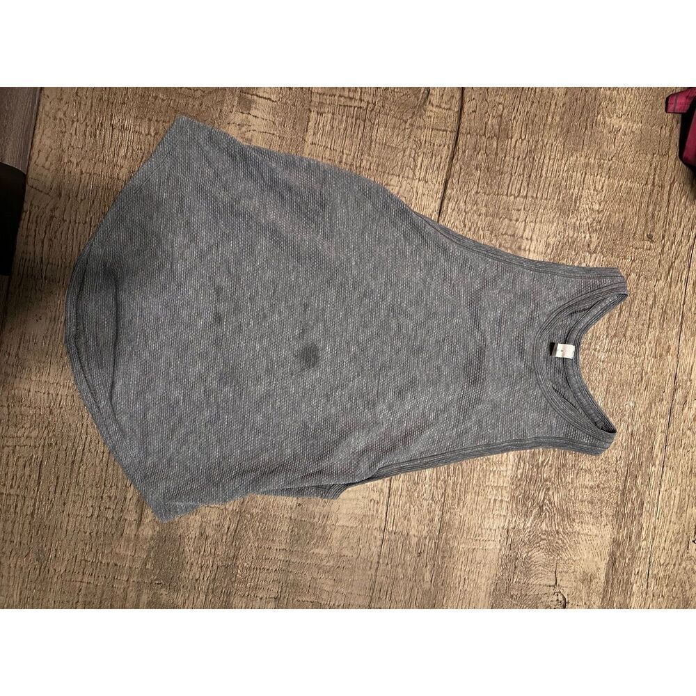 Lululemon muscle tank